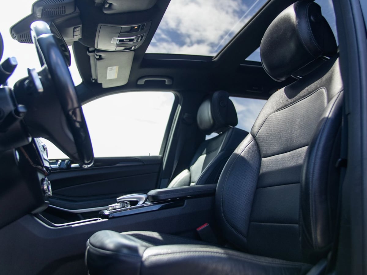 Photo 18 of this Mercedes-Benz GLS 550