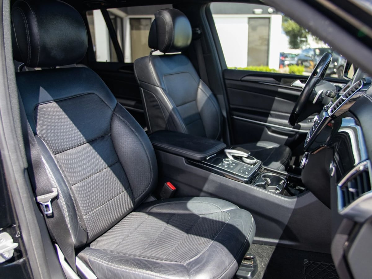 Photo 20 of this Mercedes-Benz GLS 550