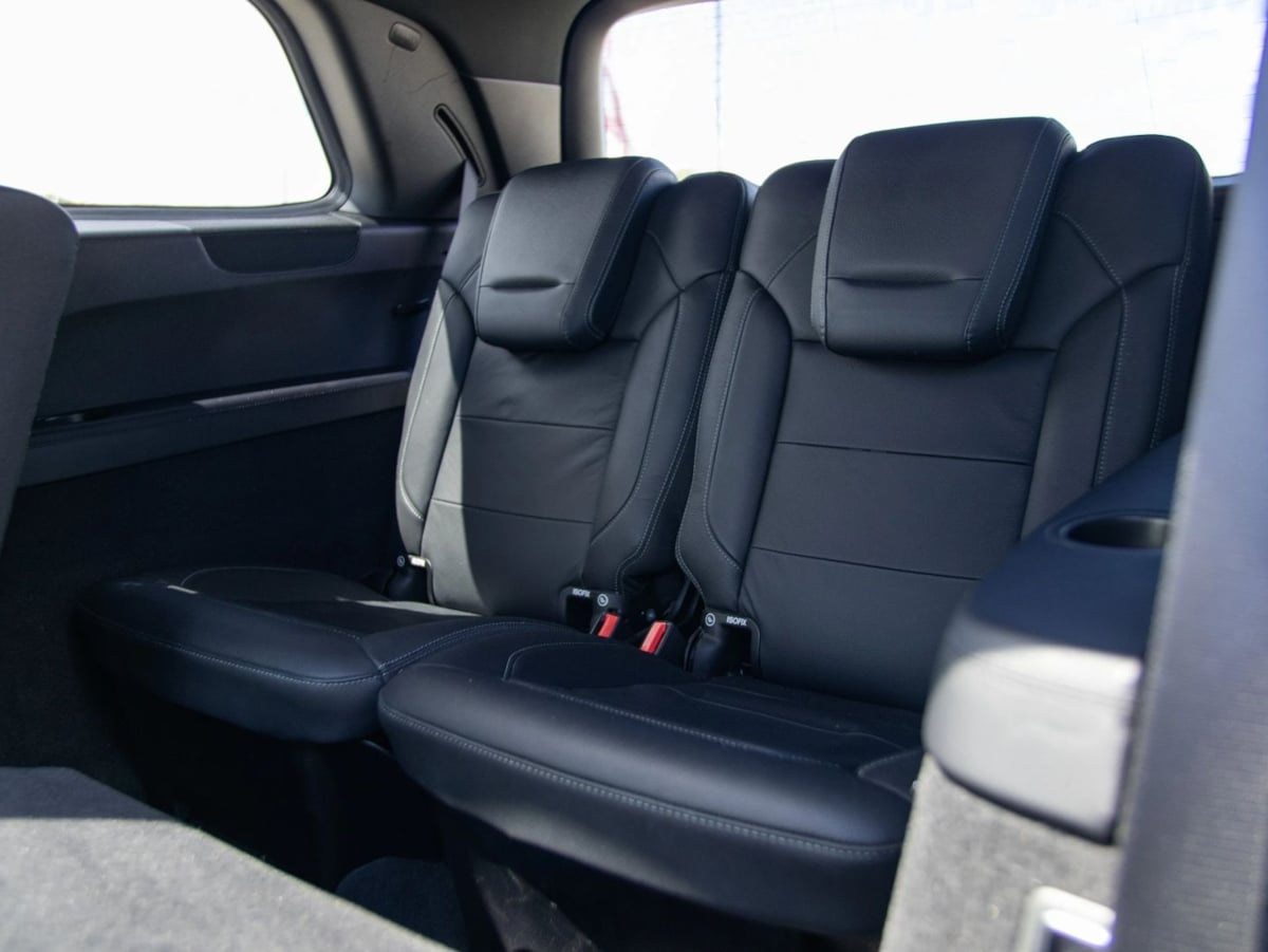 Photo 25 of this Mercedes-Benz GLS 550
