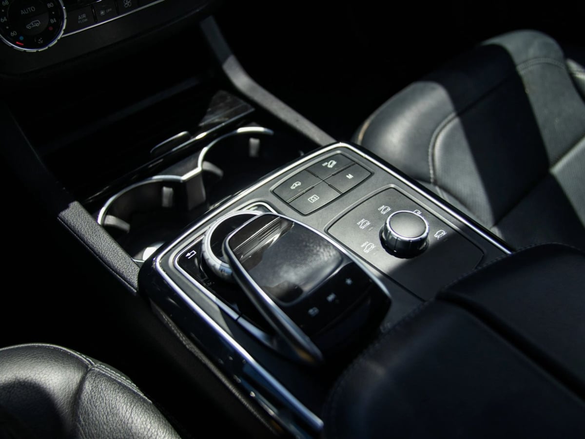 Photo 32 of this Mercedes-Benz GLS 550