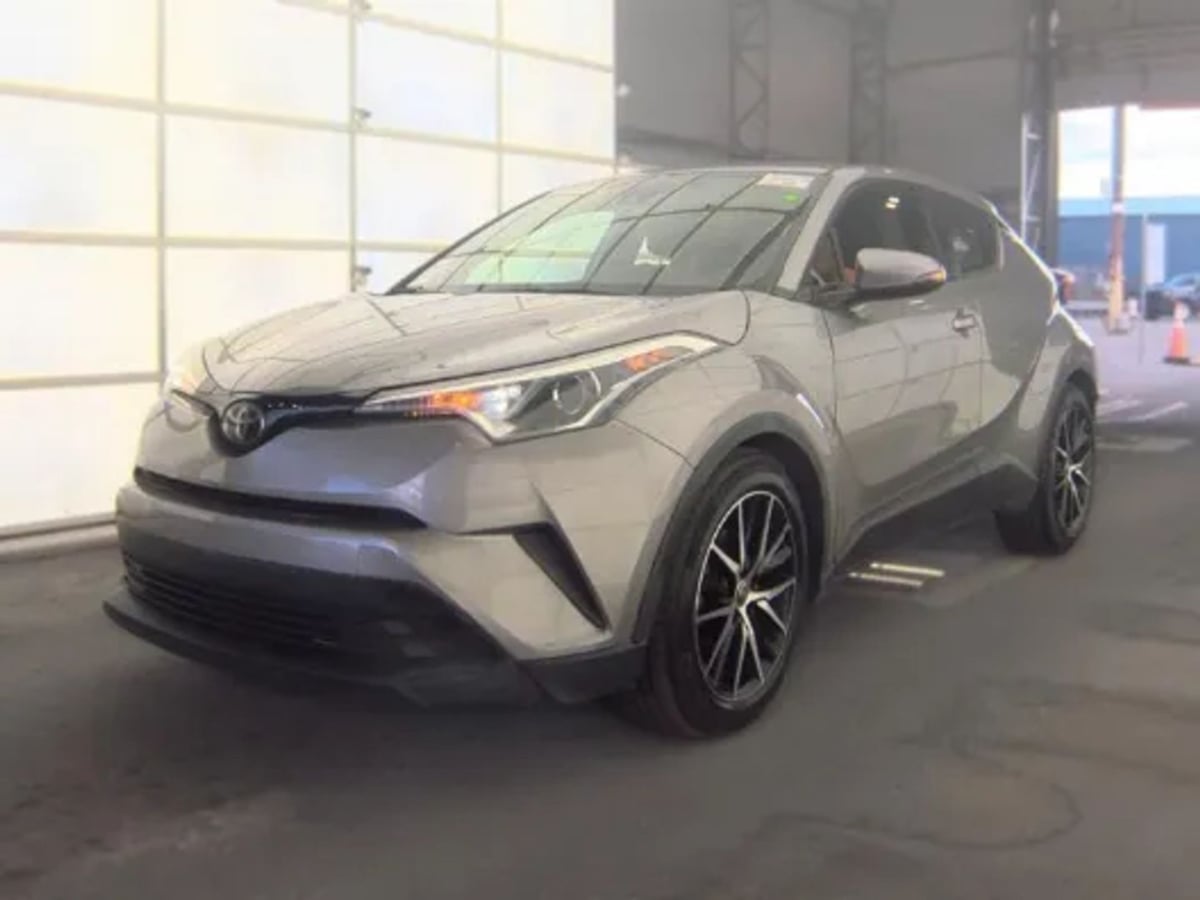 Toyota C-HR photo 11
