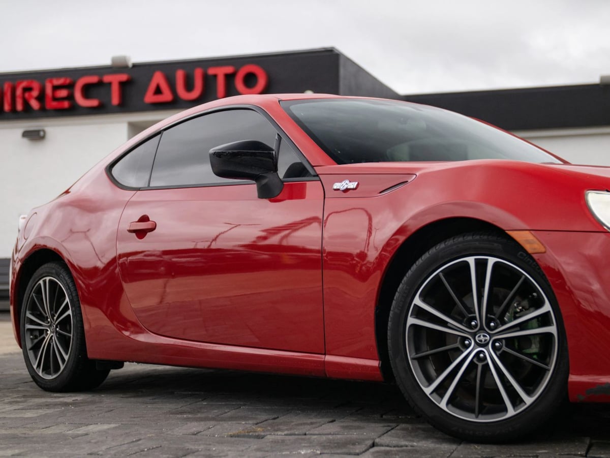 Scion FR-S photo 3