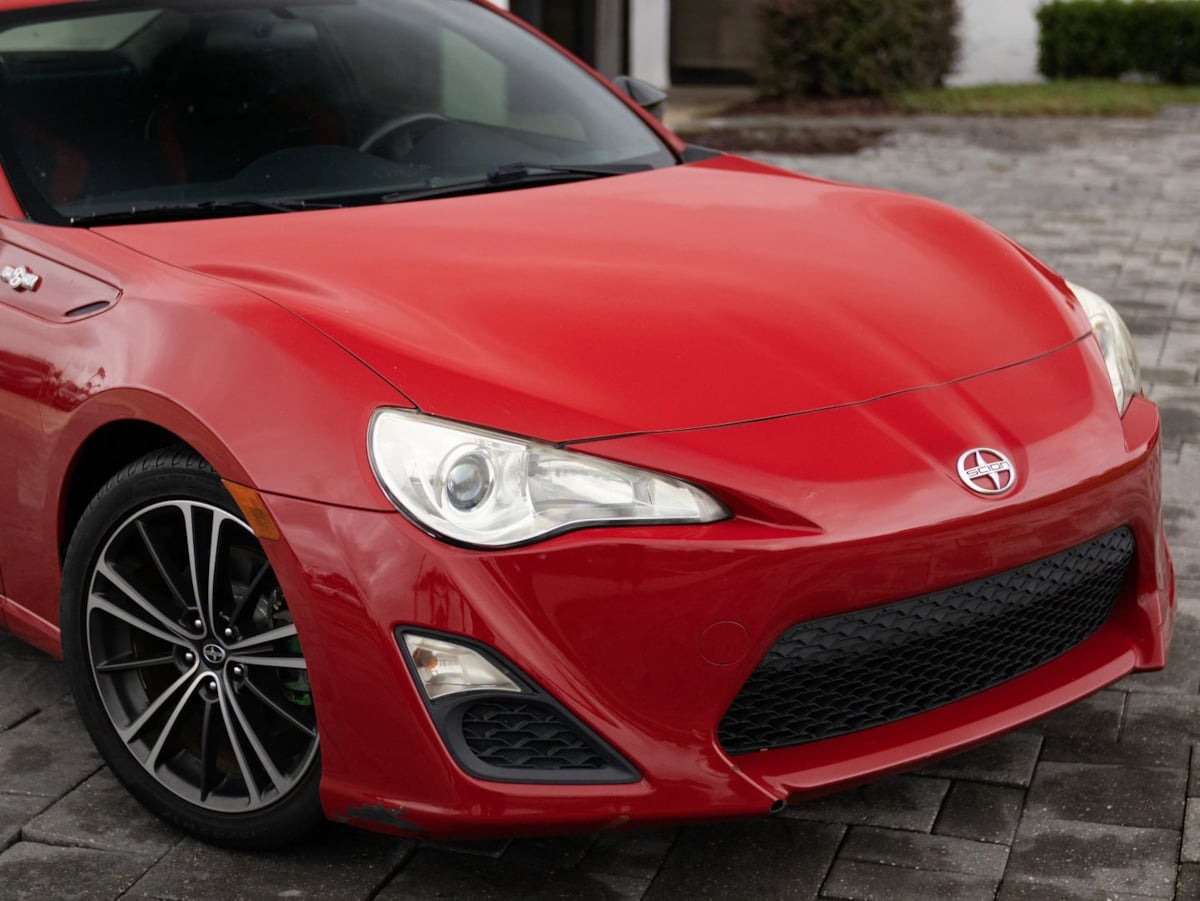Scion FR-S photo 4