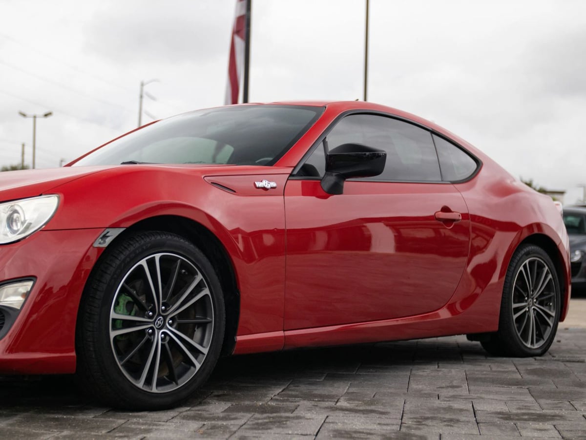 Scion FR-S photo 8