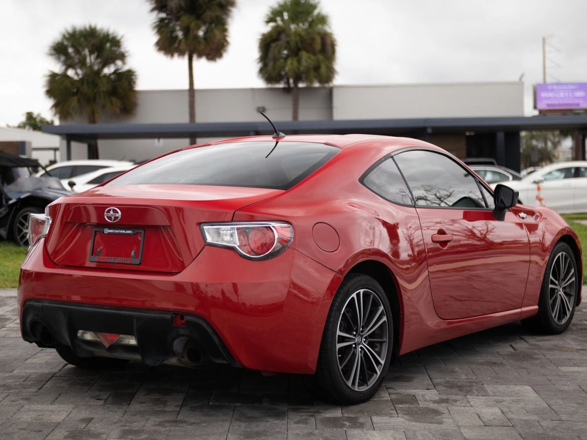 Scion FR-S photo 13