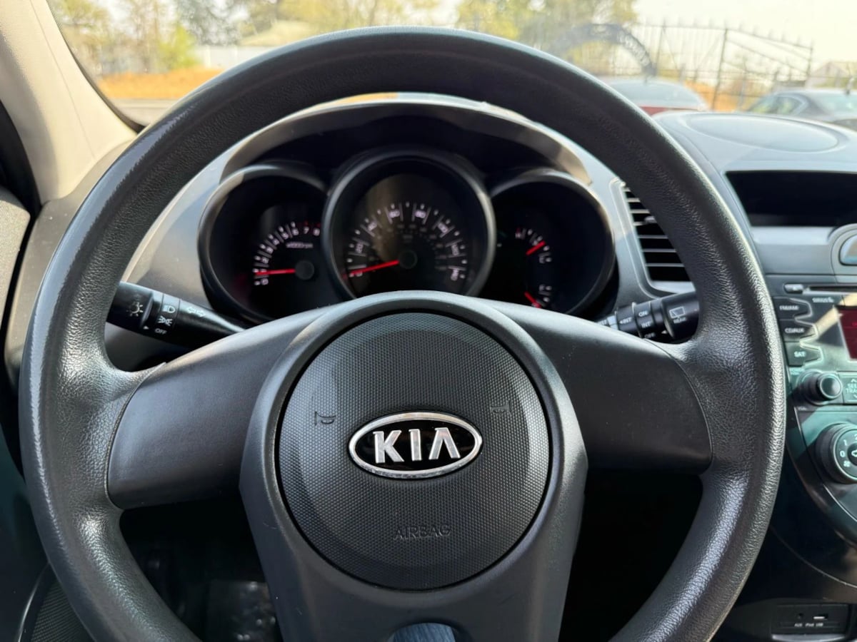 2011 Kia Soul - Photo 24