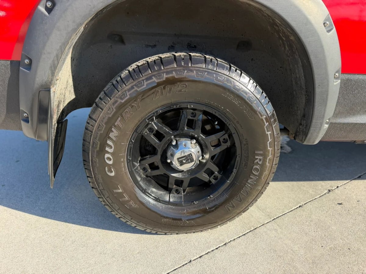 Photo 9 of this Dodge Ram 1500