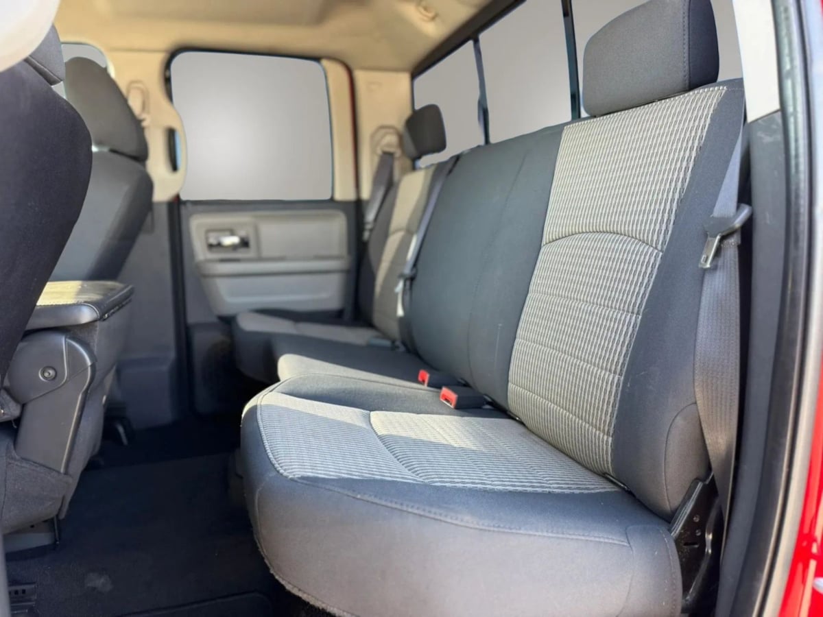 Photo 14 of this Dodge Ram 1500