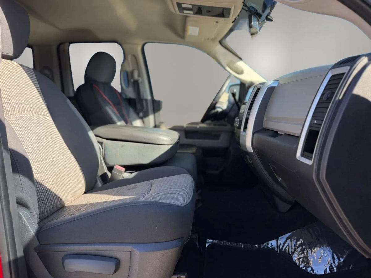 Photo 17 of this Dodge Ram 1500