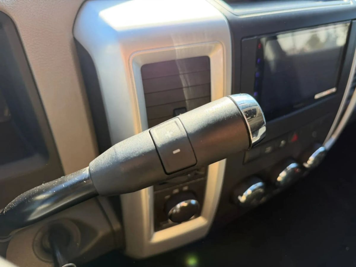 Photo 24 of this Dodge Ram 1500