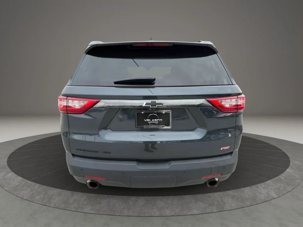 Photo 6 of this Chevrolet Traverse