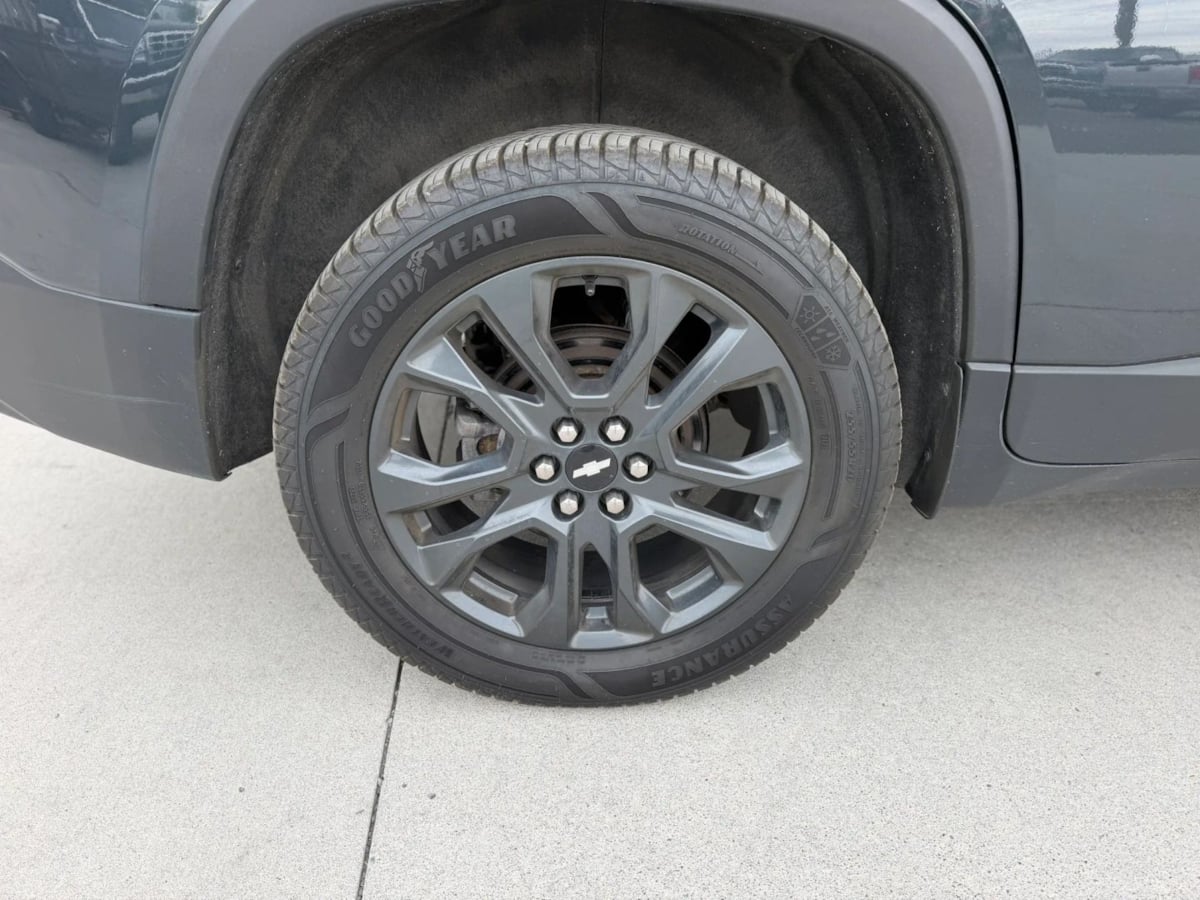 Photo 9 of this Chevrolet Traverse