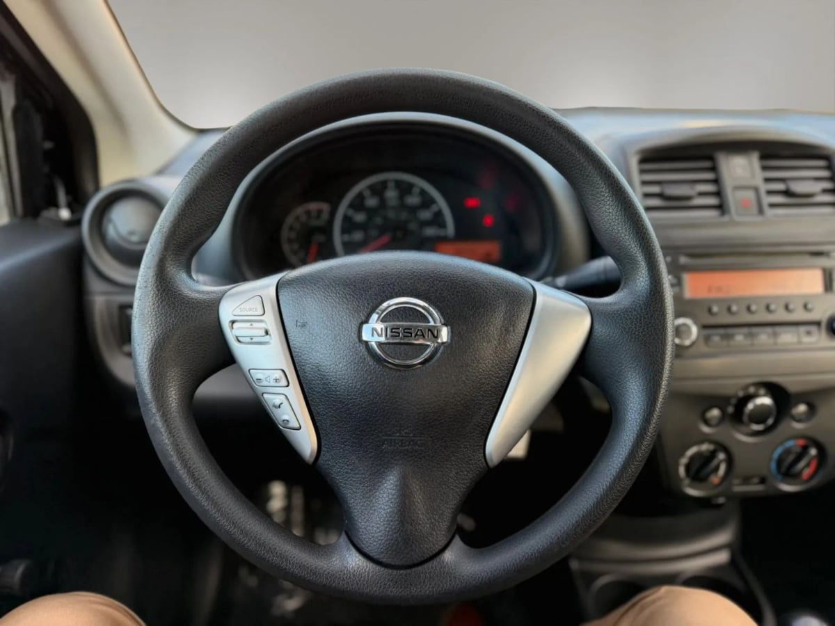 Photo 16 of this Nissan Versa