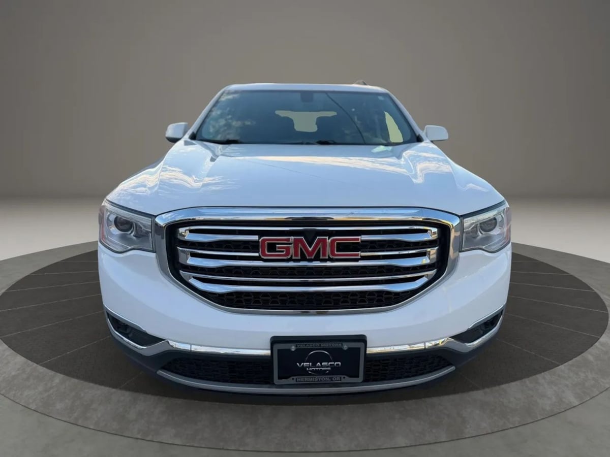 Photo 2 of this GMC Acadia