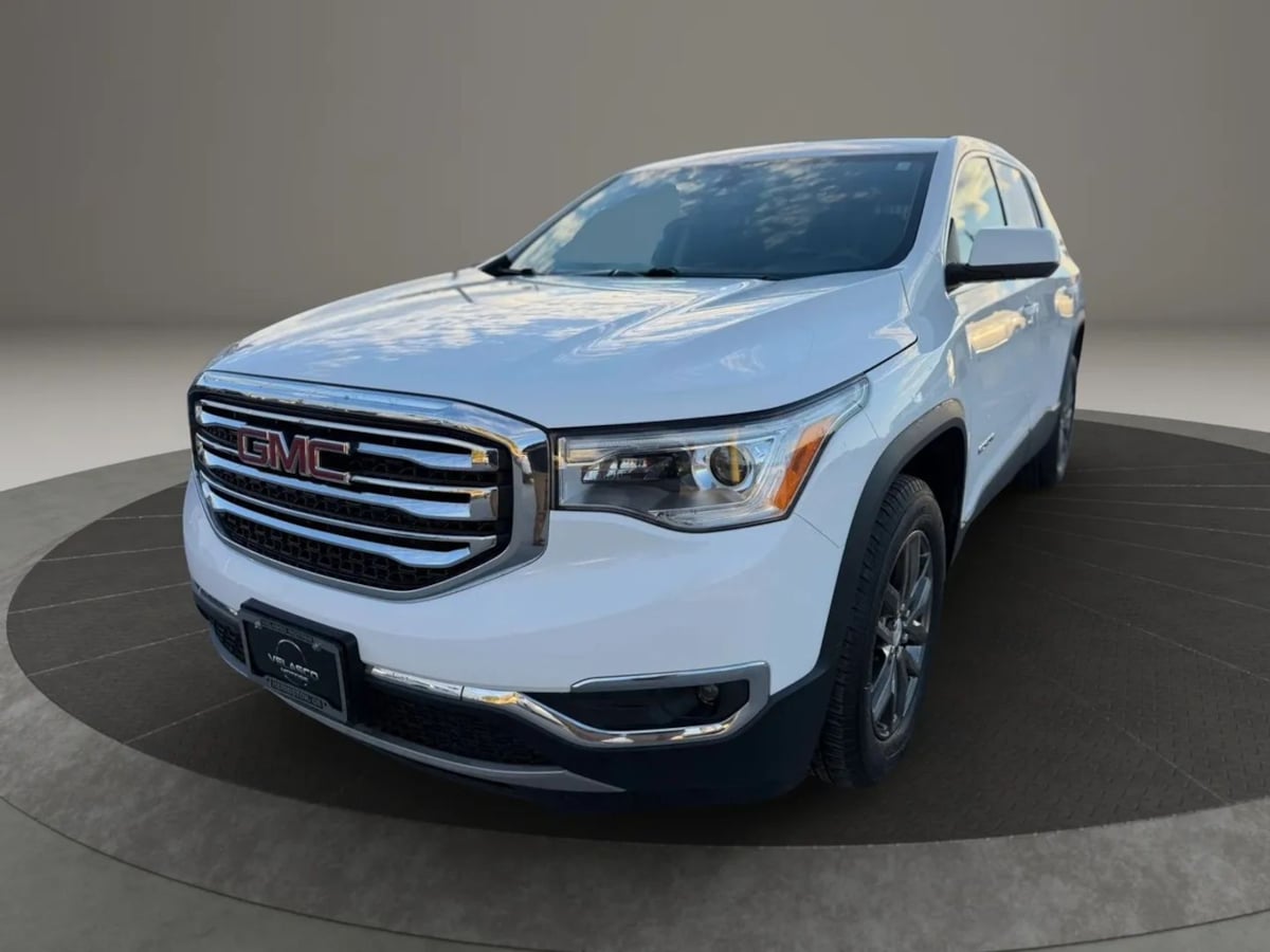 Photo 3 of this GMC Acadia