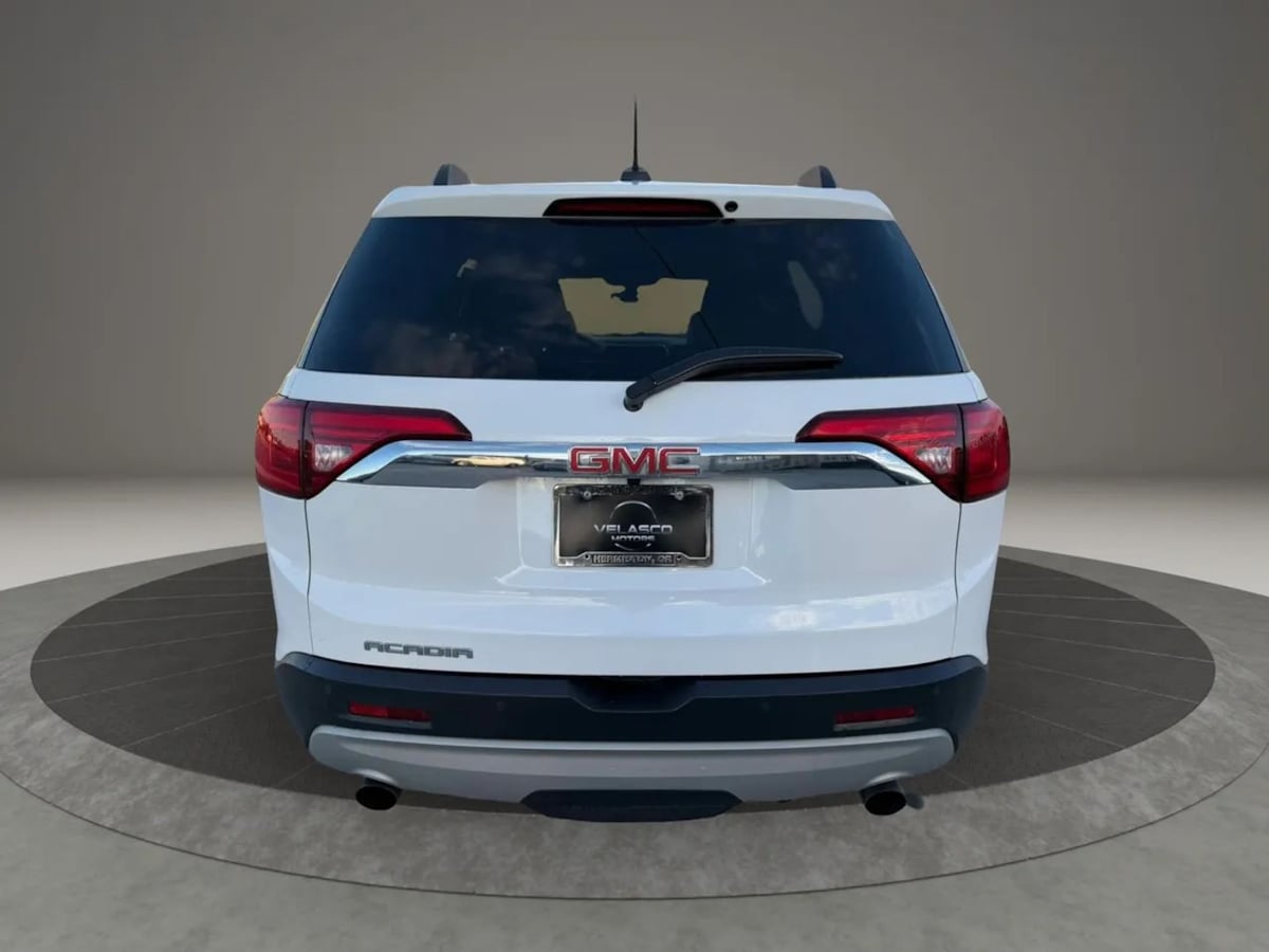 Photo 6 of this GMC Acadia