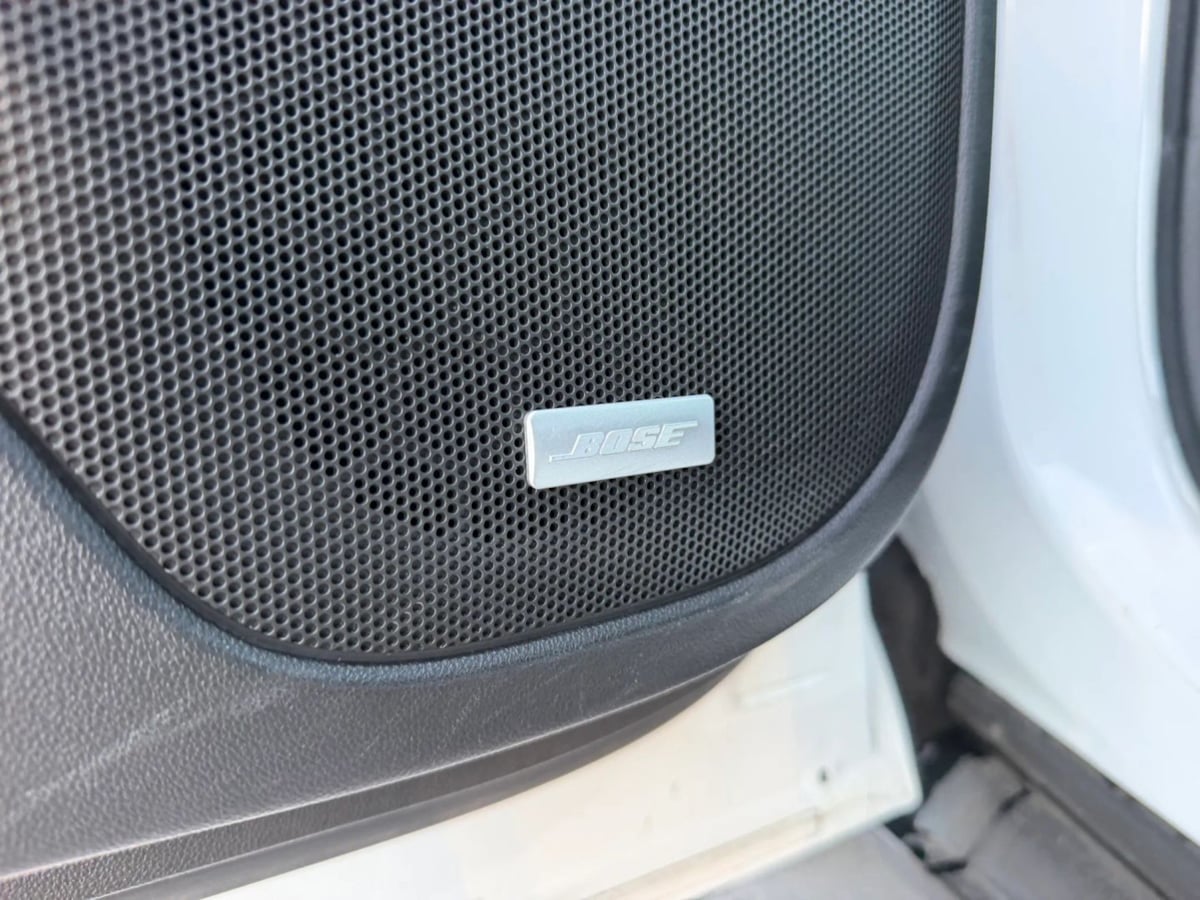 Photo 13 of this GMC Acadia