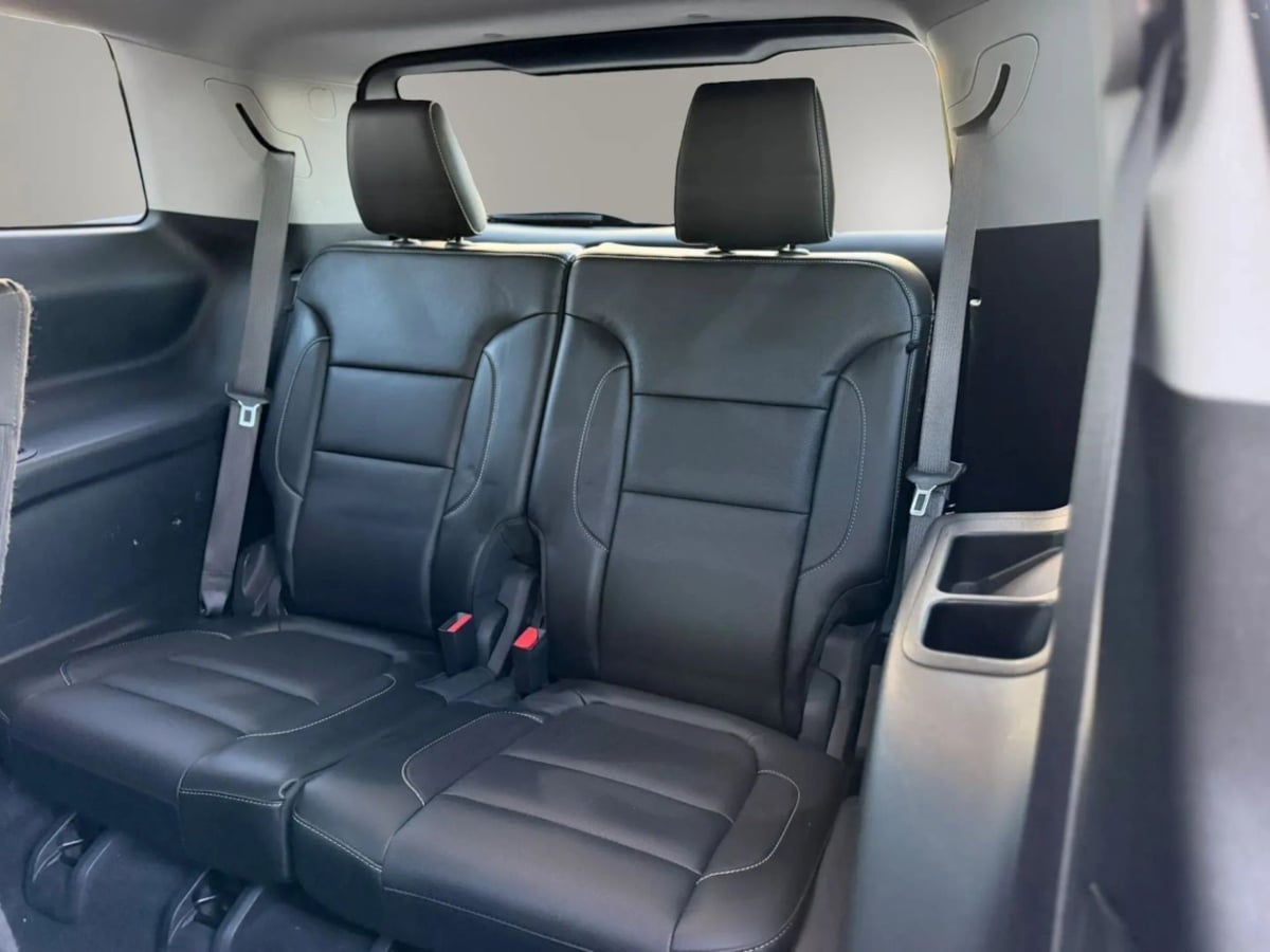 Photo 16 of this GMC Acadia
