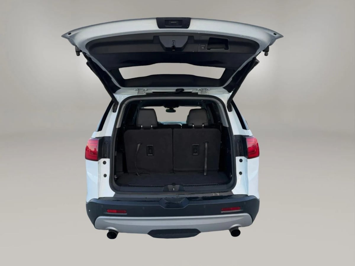 Photo 17 of this GMC Acadia