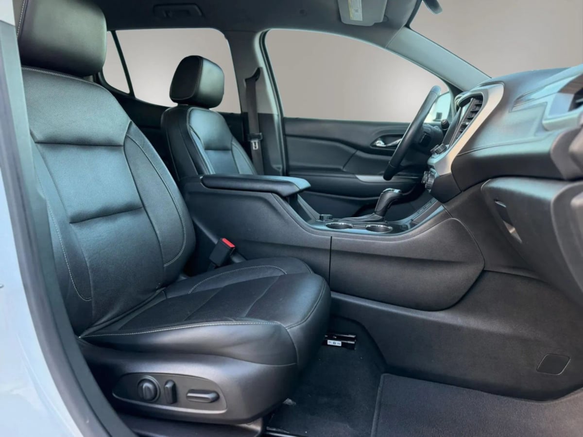 Photo 20 of this GMC Acadia