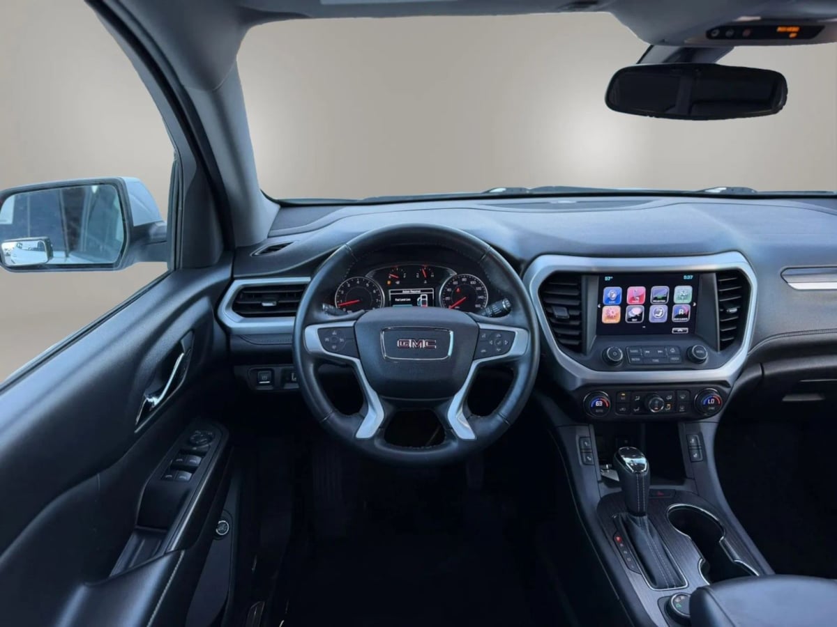 Photo 21 of this GMC Acadia