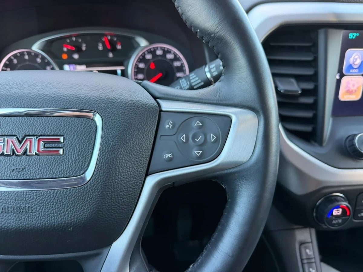 Photo 25 of this GMC Acadia