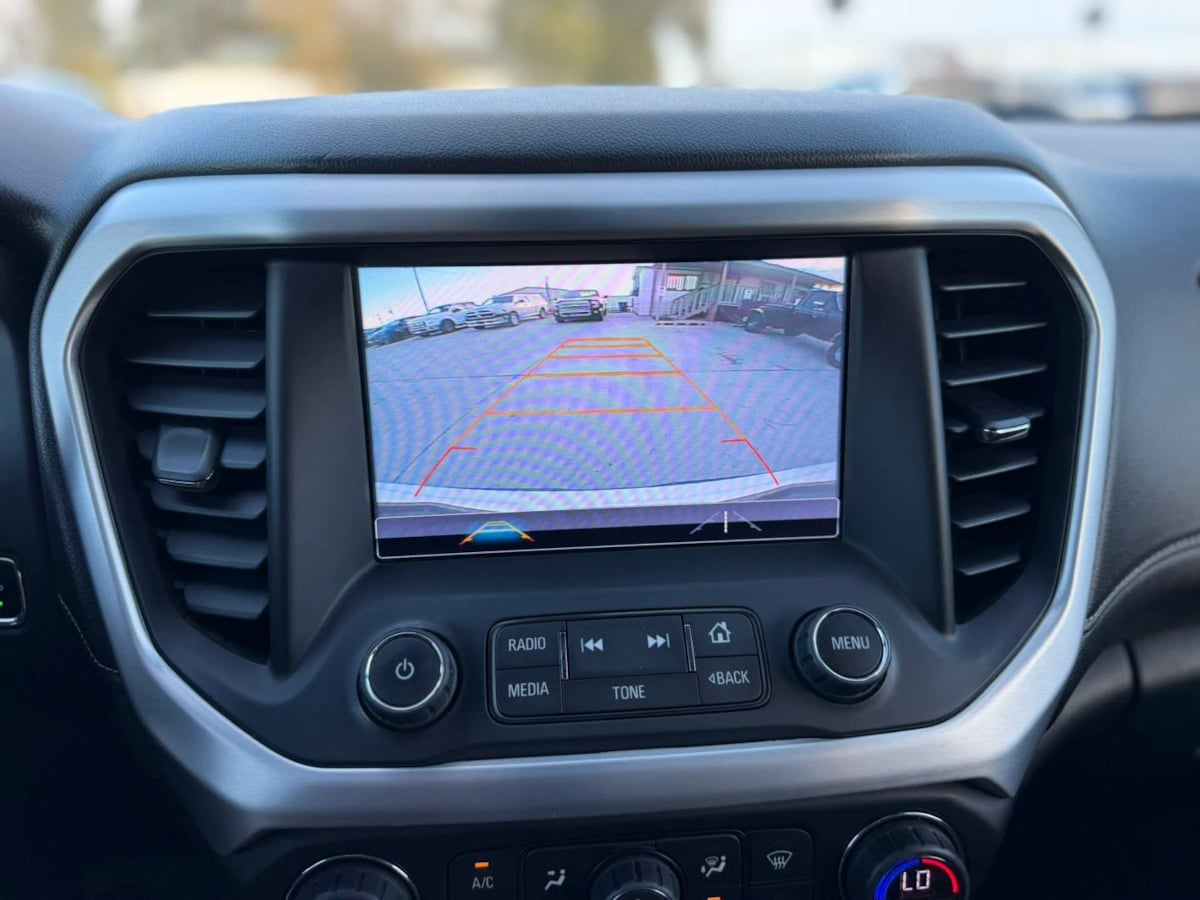 Photo 27 of this GMC Acadia