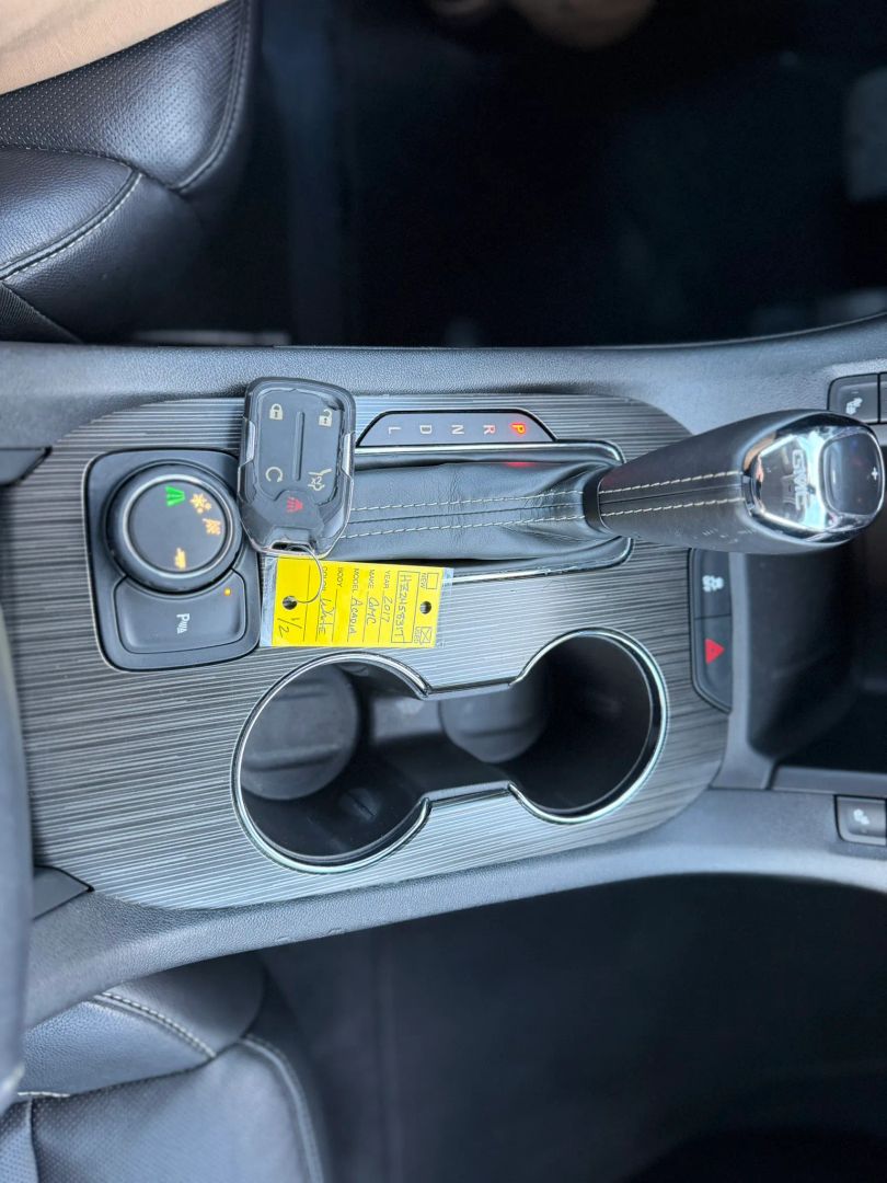 Photo 28 of this GMC Acadia