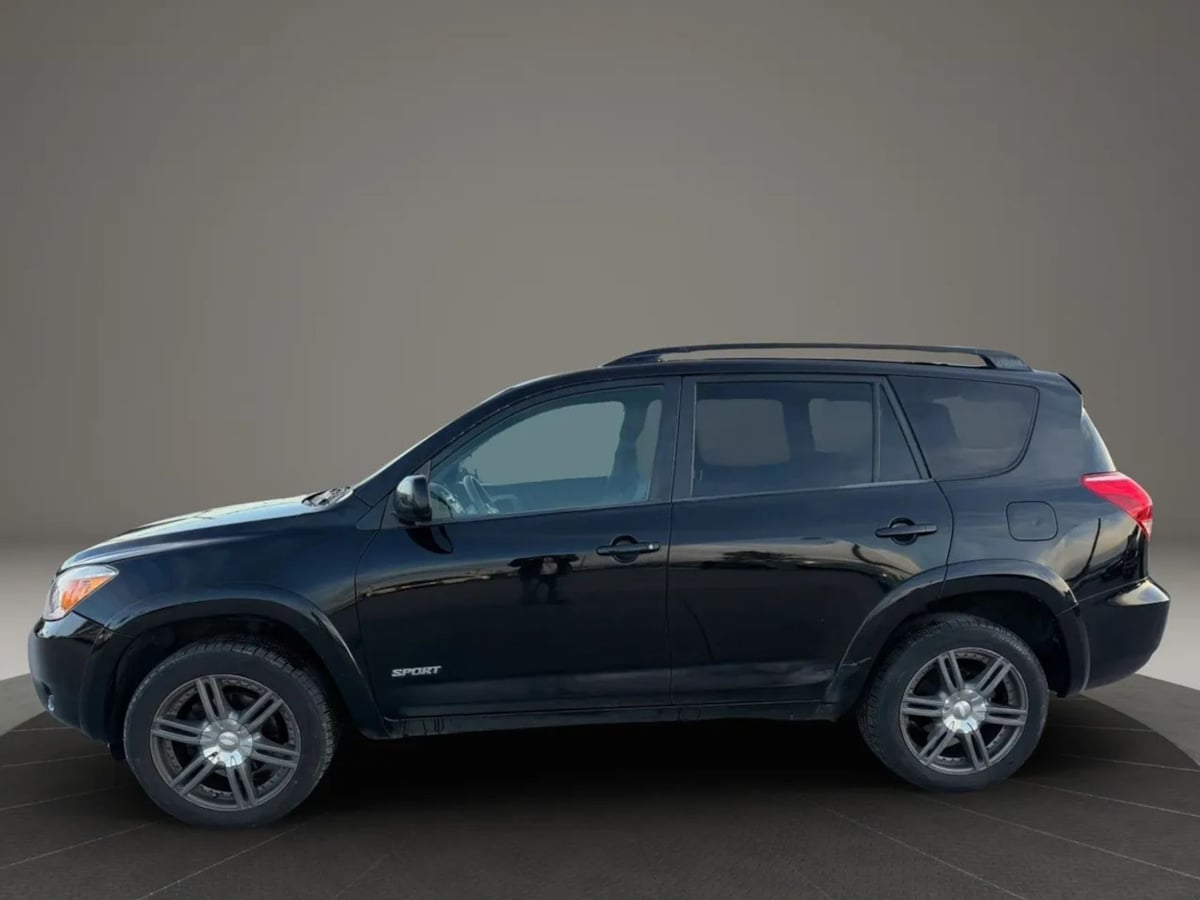 Photo 4 of this Toyota RAV4