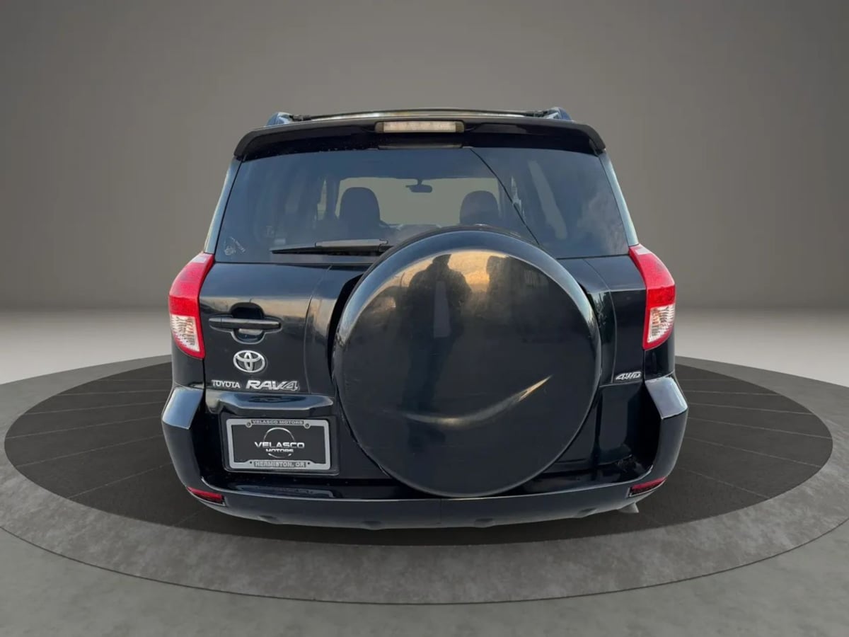 Photo 6 of this Toyota RAV4