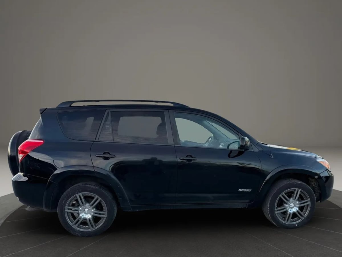 Photo 8 of this Toyota RAV4