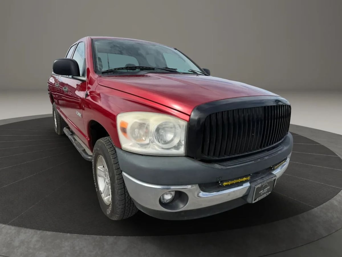  2008 Dodge RAM 1500 ST Quad Cab 4WD   