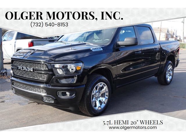 Diamond Black Crystal Pearl 2024 RAM 1500 Tradesman Crew Cab 4WD Pickup Truck Four-Wheel Drive 8-Speed Automatic