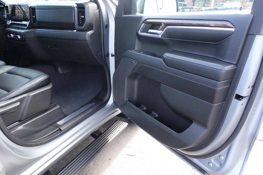 Photo 34 of this GMC Sierra 1500