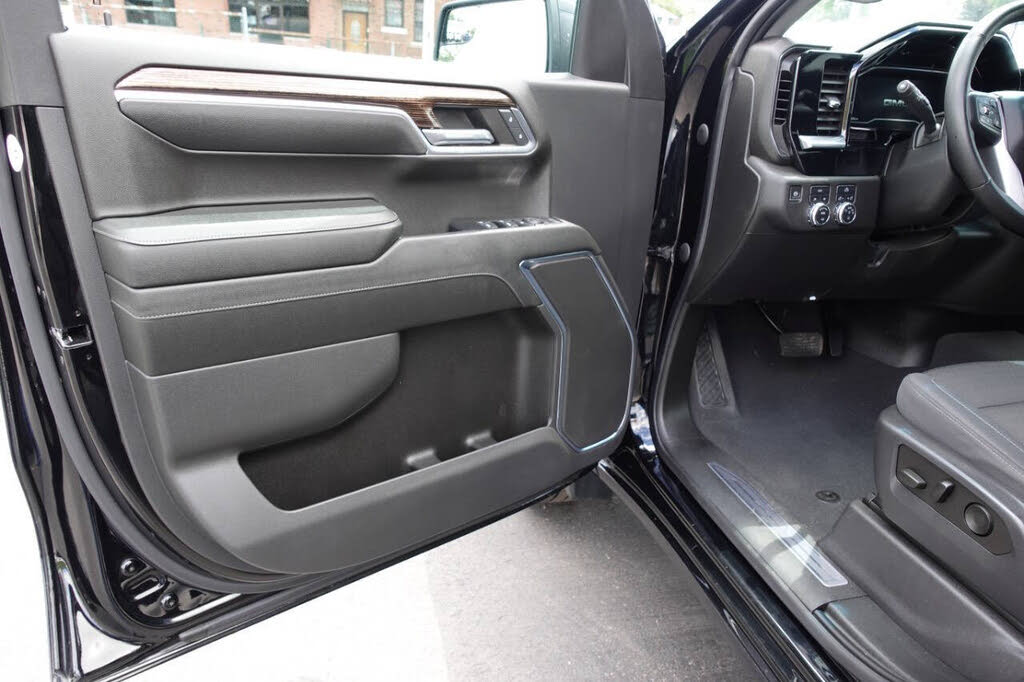 Photo 16 of this GMC Sierra 1500