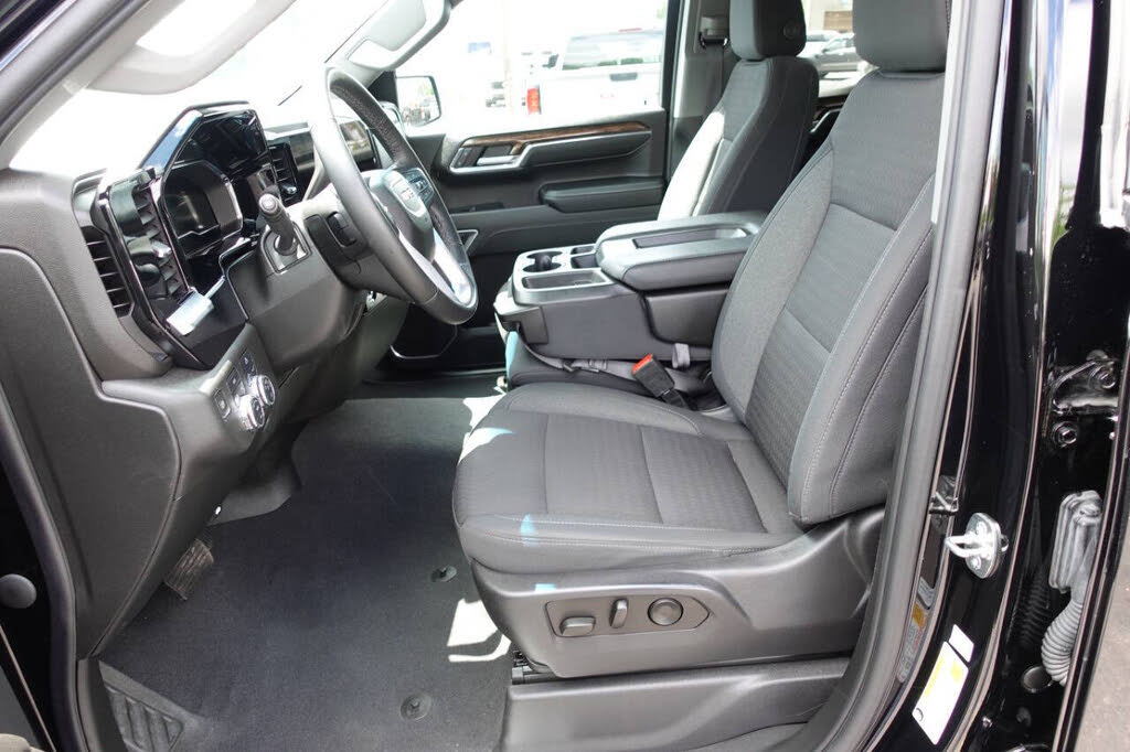 Photo 19 of this GMC Sierra 1500