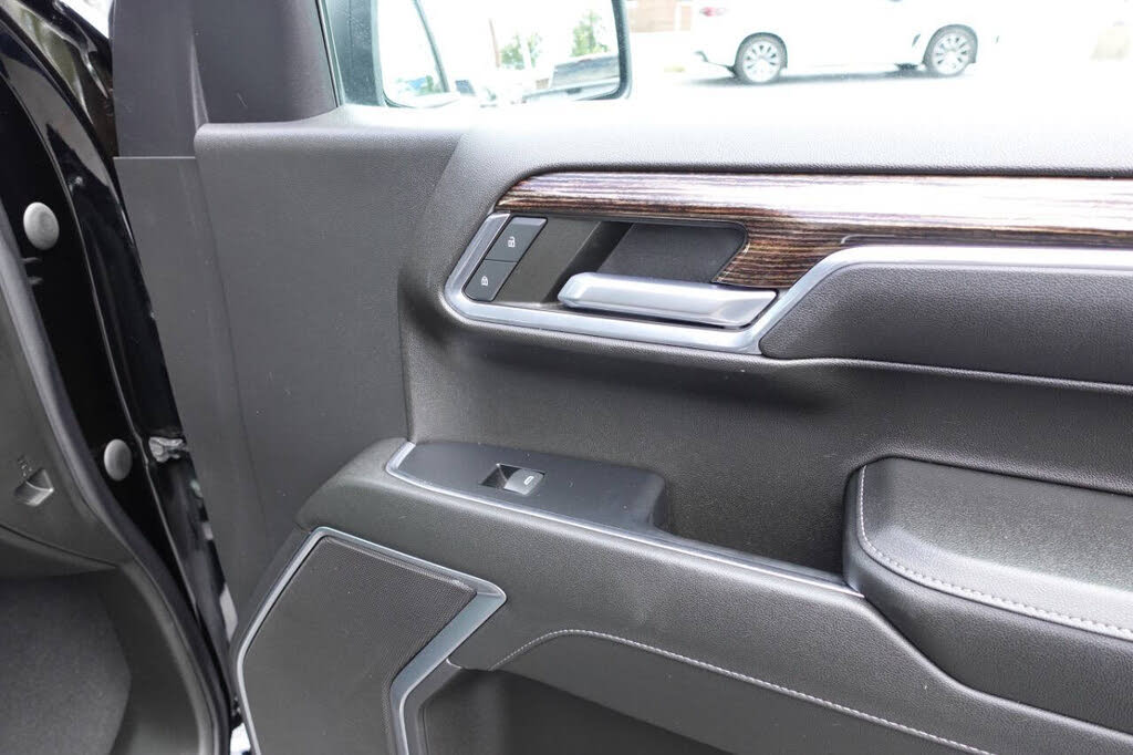Photo 30 of this GMC Sierra 1500