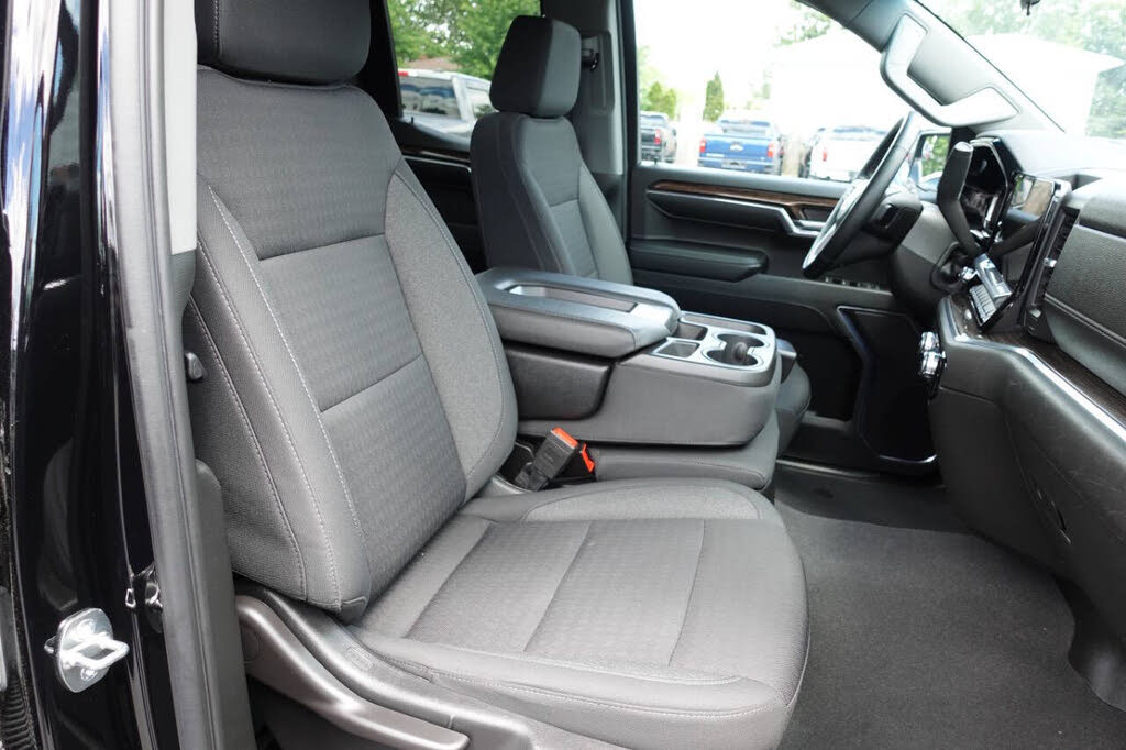 Photo 32 of this GMC Sierra 1500
