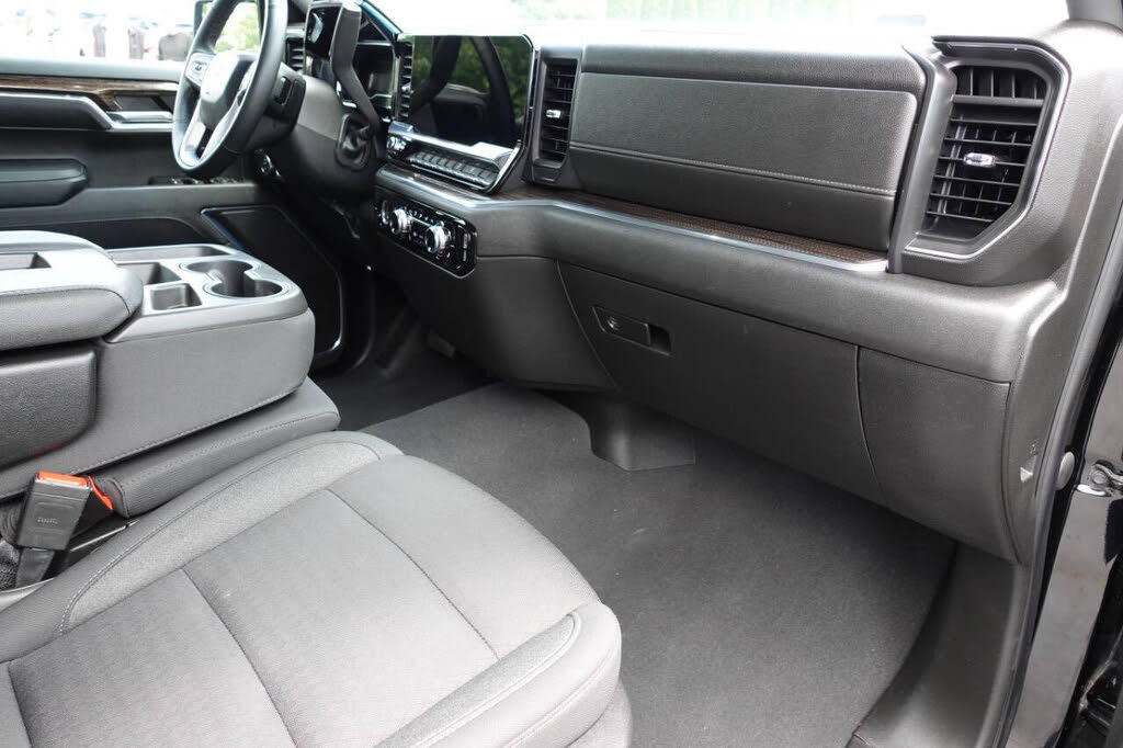 Photo 33 of this GMC Sierra 1500
