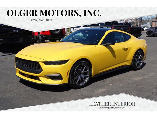 Yellow Splash Metallic Tri-coat 2024 Ford Mustang EcoBoost Premium Fastback RWD Coupe Rear-Wheel Drive Automatic