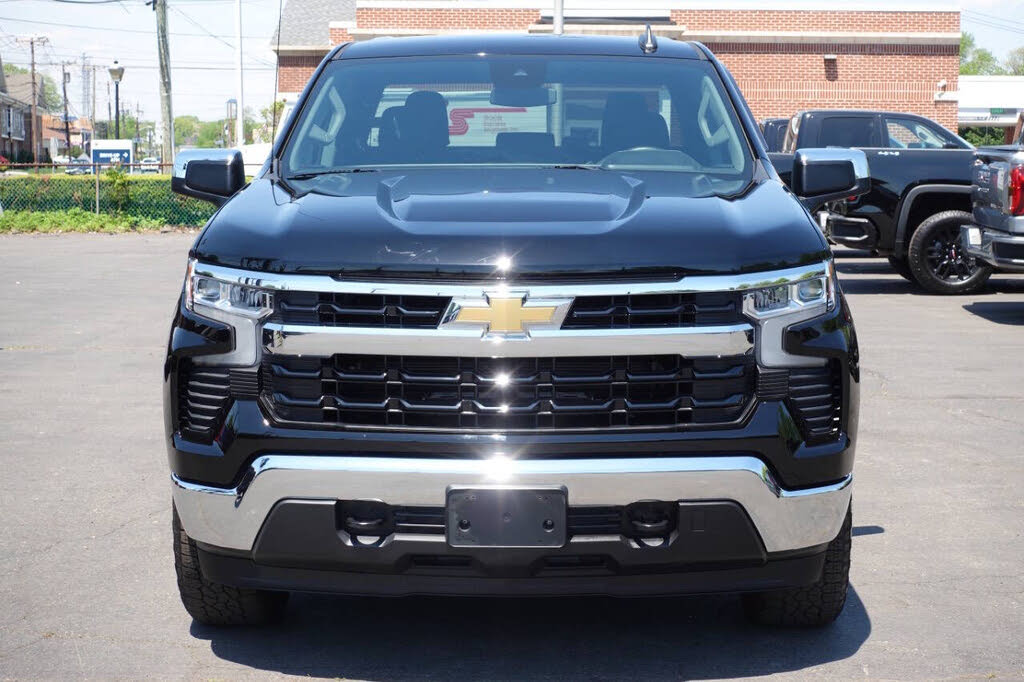 Photo 6 of this Chevrolet Silverado 1500