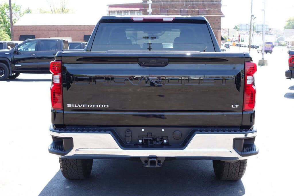 Photo 9 of this Chevrolet Silverado 1500