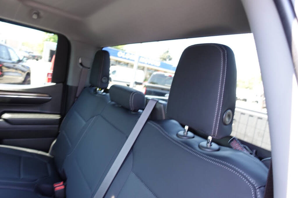 Photo 25 of this Chevrolet Silverado 1500