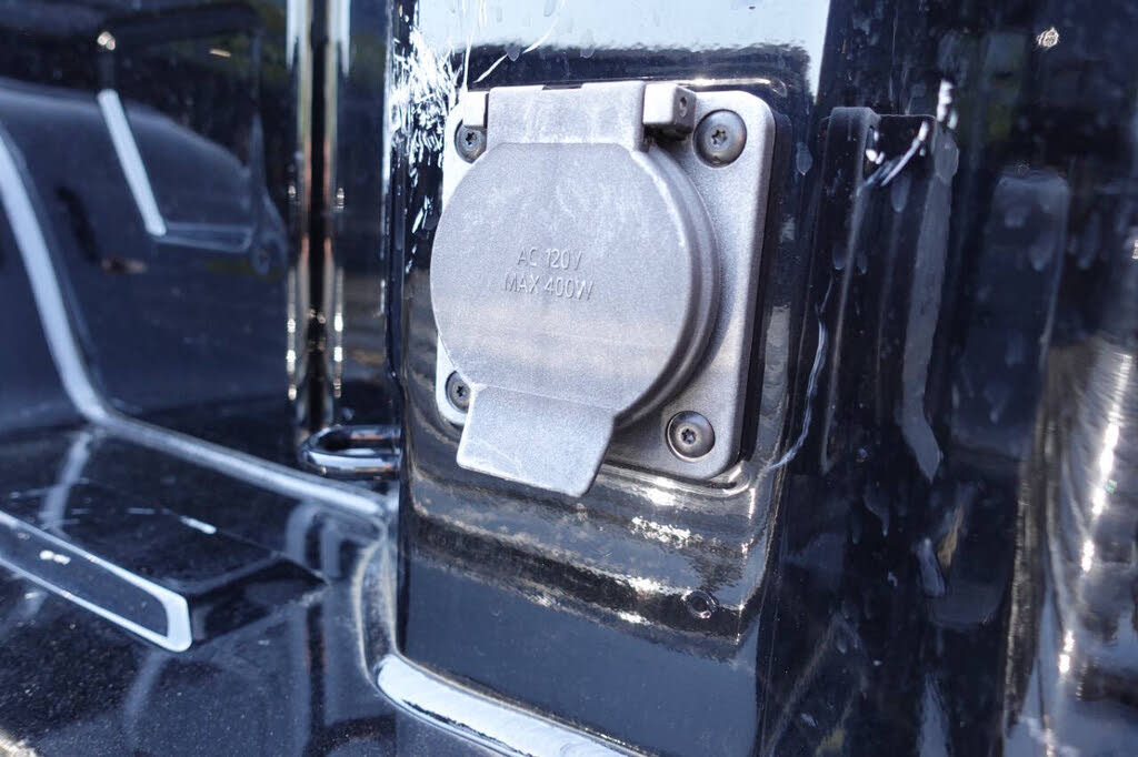 Photo 26 of this Chevrolet Silverado 1500