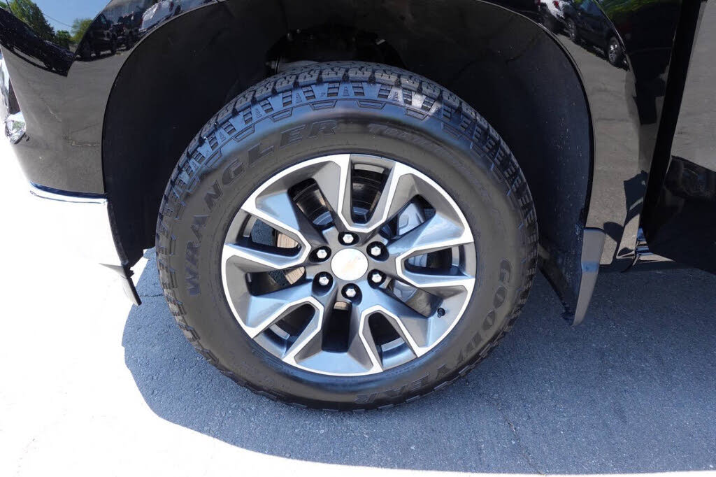 Photo 53 of this Chevrolet Silverado 1500