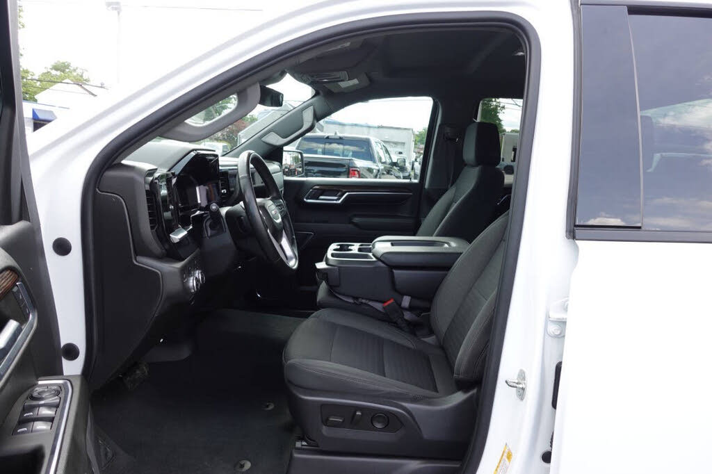 Photo 18 of this GMC Sierra 1500