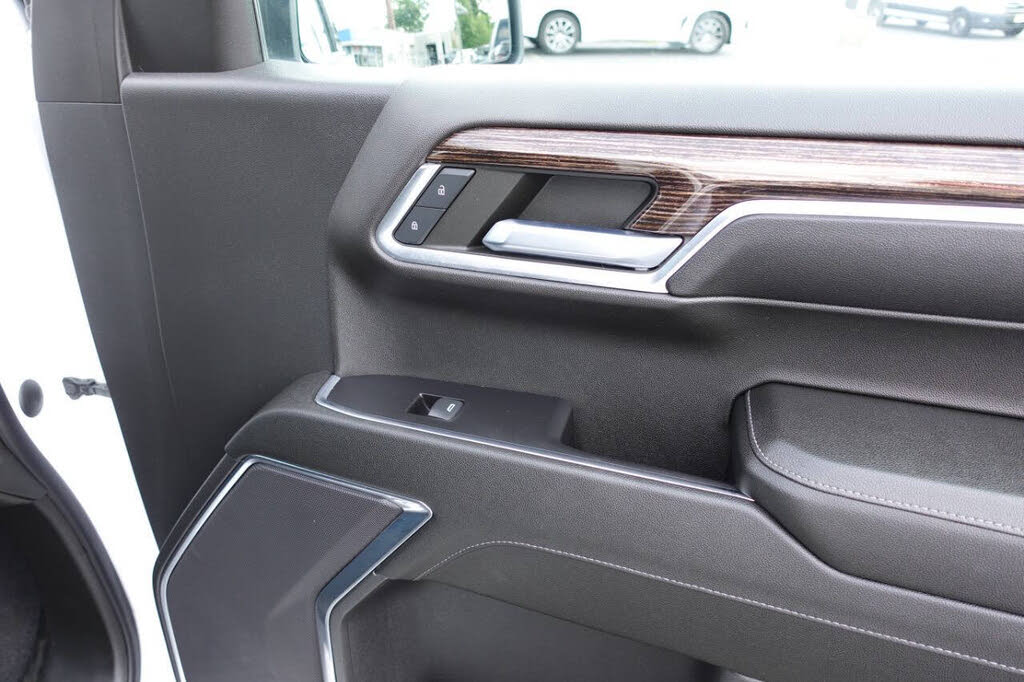 Photo 31 of this GMC Sierra 1500