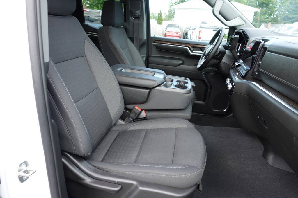 Photo 33 of this GMC Sierra 1500