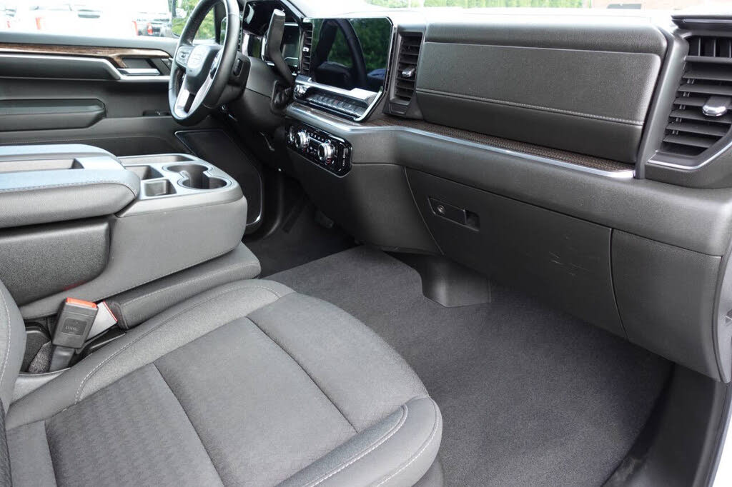 Photo 34 of this GMC Sierra 1500