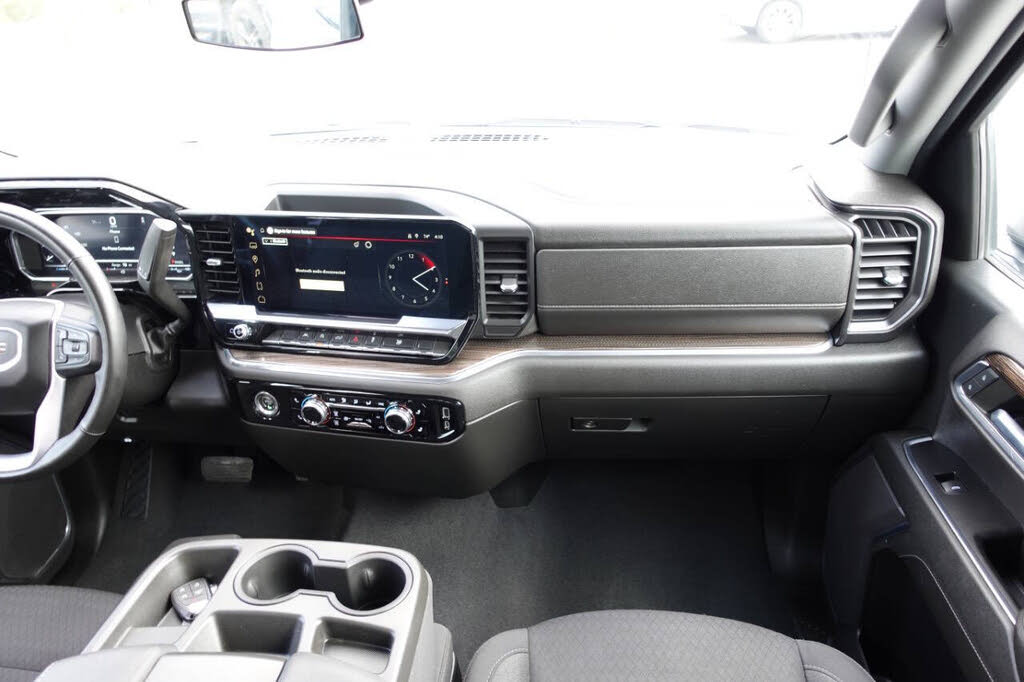 Photo 38 of this GMC Sierra 1500